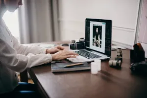 Skuteczna praca z domu, czyli jak pracować w domu